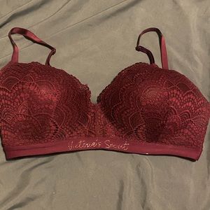 Maroon Victoria’s Secret bra